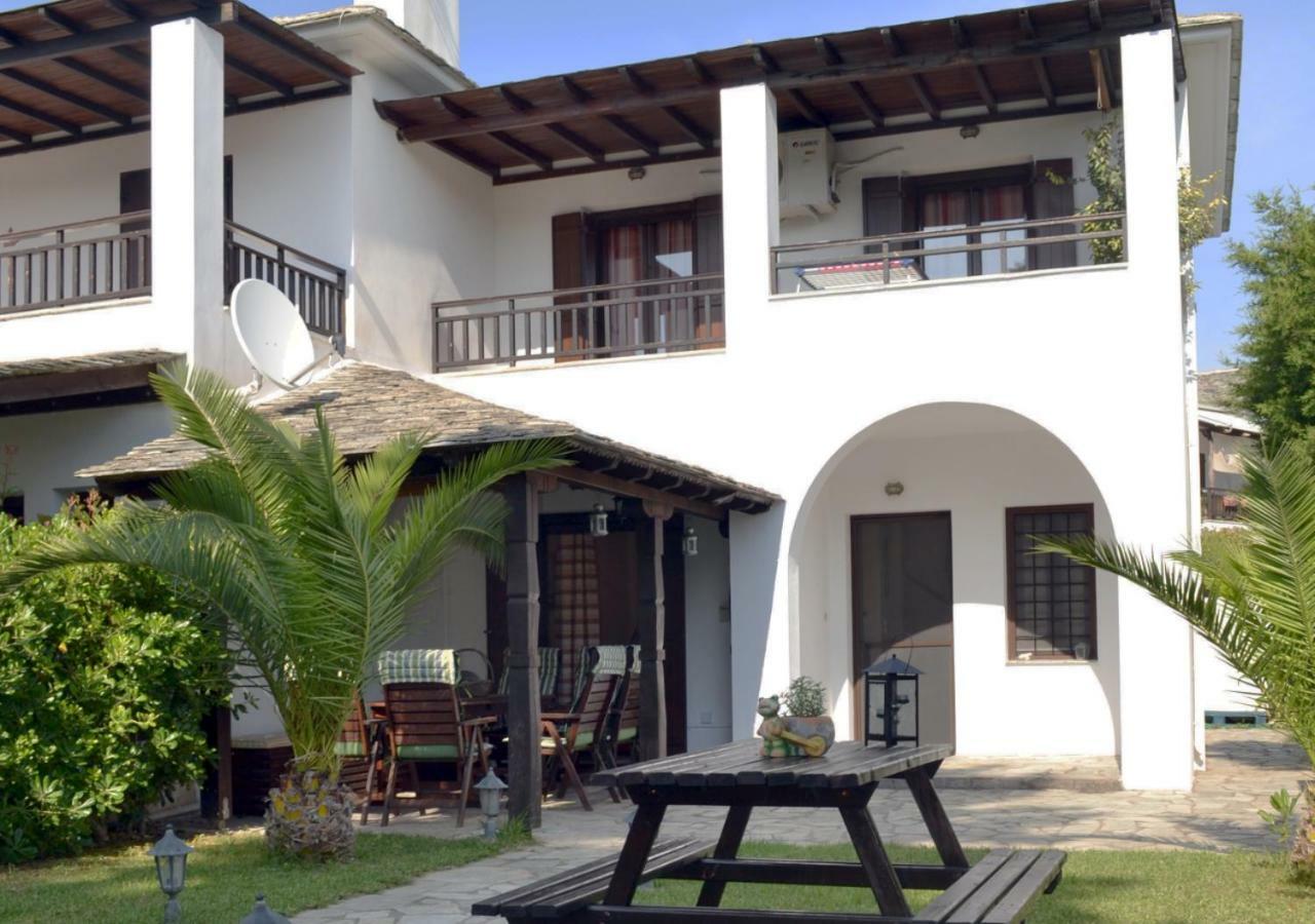 Harmony Seaside Apartments โคโรปี ภายนอก รูปภาพ