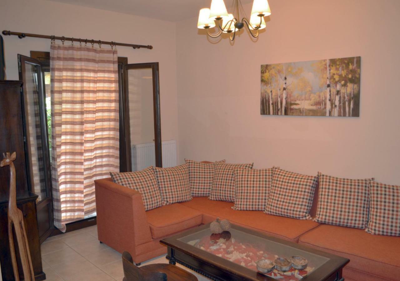 Harmony Seaside Apartments โคโรปี ภายนอก รูปภาพ